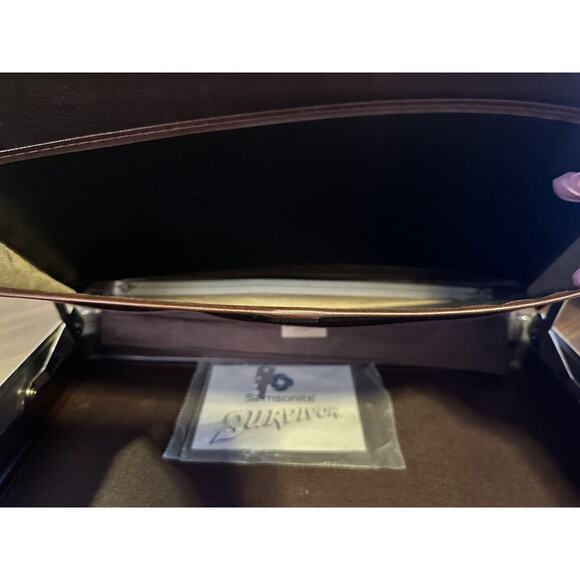 Vintage Samsonite SIGNAT Classic Brown Hard Shell Low Profile Brief Case w/ KEYS - Picture 13 of 16
